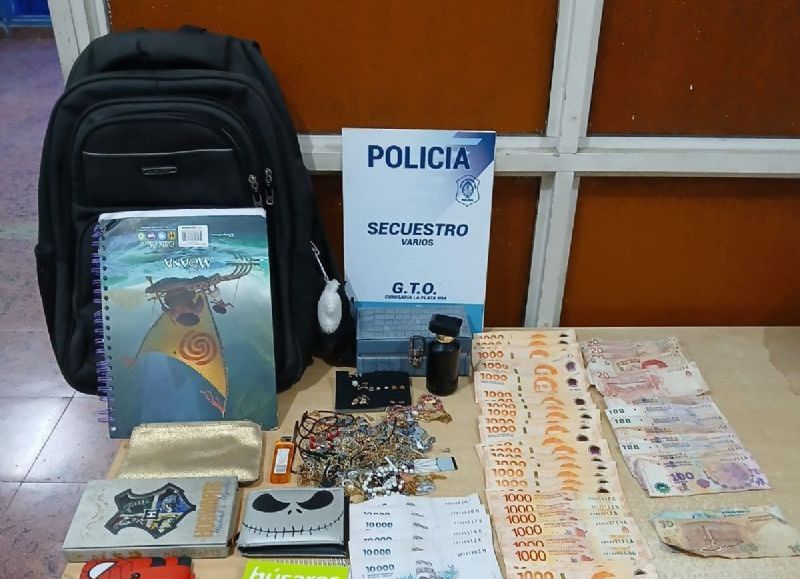 Cerca de Plaza Rocha: dormía en su casa y lo despertaron con una cuchilla en el cuello