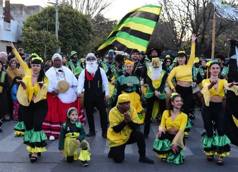 La Minga celebra cada año su cumpleaños con un tradicional desfile.