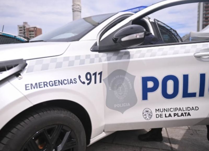 Tristeza llegar a esa edad para vivir así: seis ladrones atacaron a una jubilada de La Plata mientras descansaba en un sillón y la desvalijaron