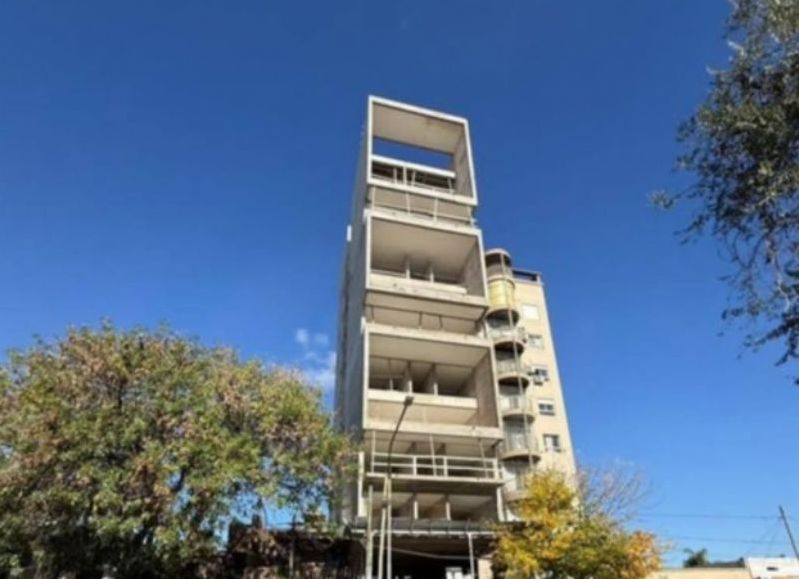 Otro fideicomiso inmobiliario de La Plata termina en la Justicia: denuncian obra paralizada y millonarios aportes