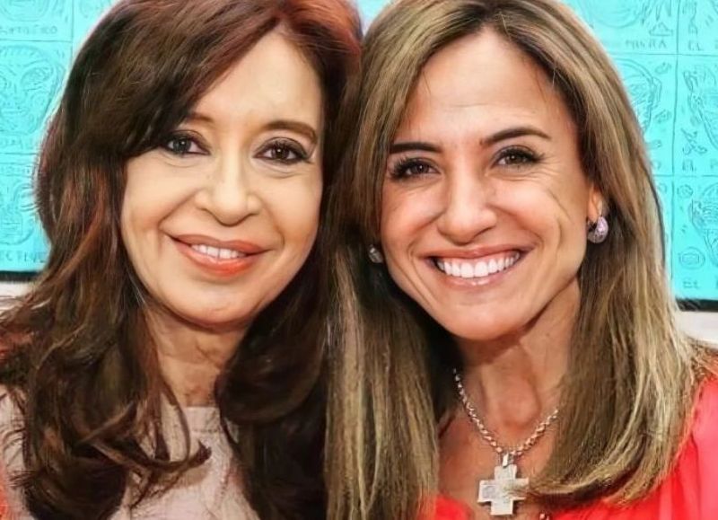 Victoria Tolosa Paz, junto a Cristina Kirchner.