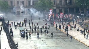 Incidentes y gases lacrimógenos en la Marcha Federal Universitaria frente al Congreso