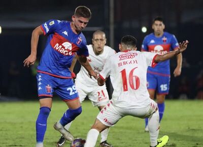 Tigre le ganó a Huracán y sigue escalando en la Liga Profesional