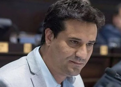El diputado Maximiliano Abad tendría una amante en la agrupación estudiantil Franja Morada