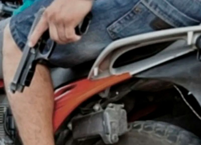 Atacaron a un joven en La Plata y lo quisieron apuñalar para robarle la moto