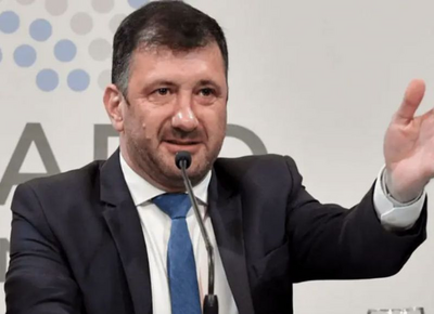 El Senado expulsó a Edgardo Kueider, el legislador detenido en Paraguay con US$ 200 mil sin declarar