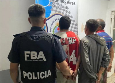 Batalla campal en Berisso: Dos familias vecinas se enfrentaron a palazos, hubo heridos y ocho detenidos