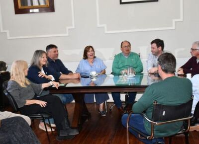 Magdalena: Hourcade recorrió industrias de la provincia para impulsar empleo y desarrollo del distrito