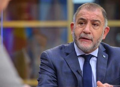 Escándalo en el Senado: Luis Juez nombró asesora a una moza del restaurante