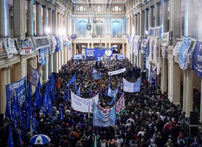 "El Pasaje Dardo Rocha no es una unidad básica": presentan una ordenanza contra el uso partidario de edificios públicos en La Plata