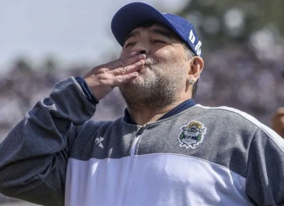 "Diego Eterno": proponen construir dos monumentos de Maradona en el Bosque de La Plata