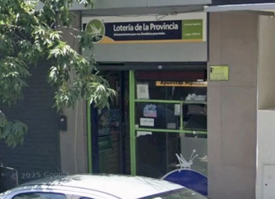 Rompieron la vidriera de una agencia de lotería en La Plata y se llevaron dinero en efectivo y un millón de pesos de una billetera virtual
