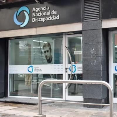 Investigan compras de la ex Andis por presuntos sobreprecios de hasta 1972% y una prótesis que no habría sido entregada