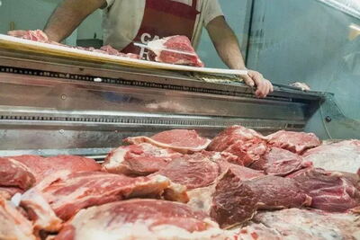 Asalto una carnicería en Altos de San Lorenzo: dispararon al piso y robaron $200.000 y carne