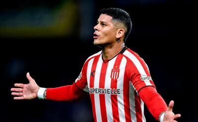 Estudiantes respiró aliviado: Rojo destrabó su pase y podrá jugar la Copa Libertadores