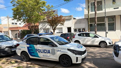 Misterio en La Loma: una joven murió en el baño de una vivienda y buscan esclarecer qué pasó