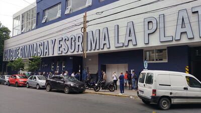 Gimnasia aprobó un balance con casi $2.000 millones de déficit en medio del reclamo salarial