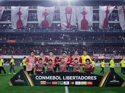 Estudiantes no pudo con Flamengo en La Plata y terminó igualando sin goles en UNO