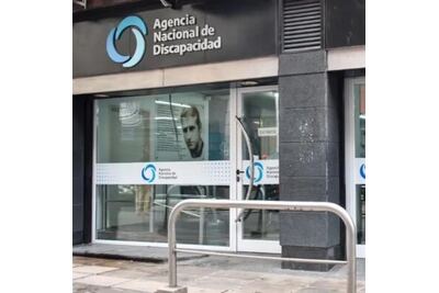 Investigan compras de la ex Andis por presuntos sobreprecios de hasta 1972% y una prótesis que no habría sido entregada