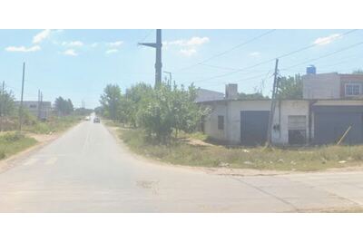 Cuatro encapuchados le apuntaron con un arma, lo golpearon en la cabeza y le robaron el auto en Melchor Romero
