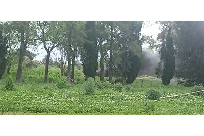 Unas 50 personas intentaron usurpar un predio de cuatro manzanas en Villa Elvira y se enfrentaron con la Policía