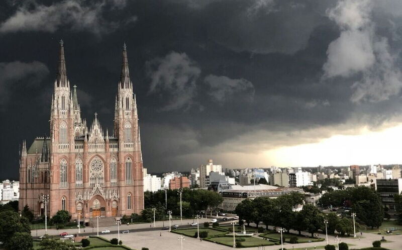 Tormentas fuertes: La Plata se prepara para una jornada complicada