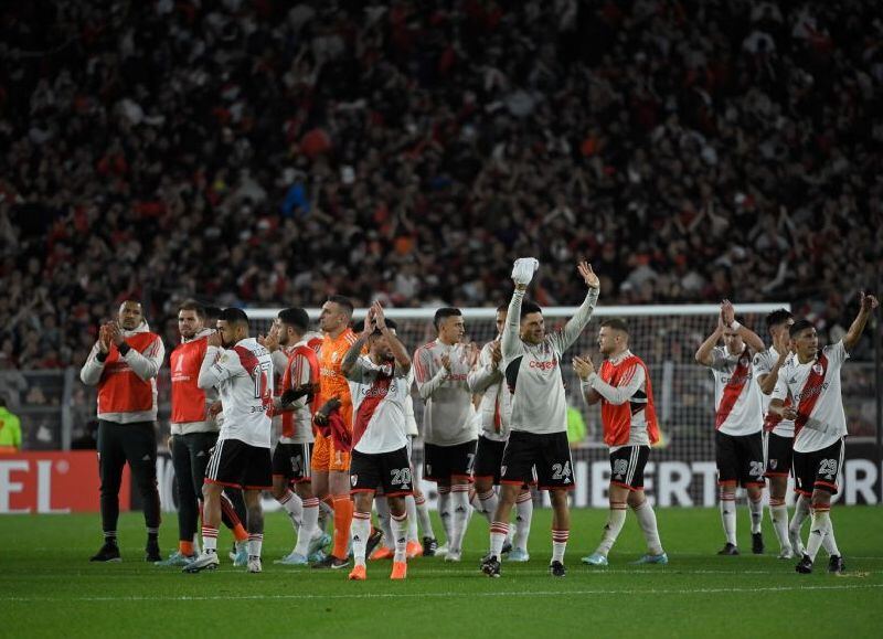River se lo ganó a Sporting Cristal con diez y festejó por primera vez en la Libertadores