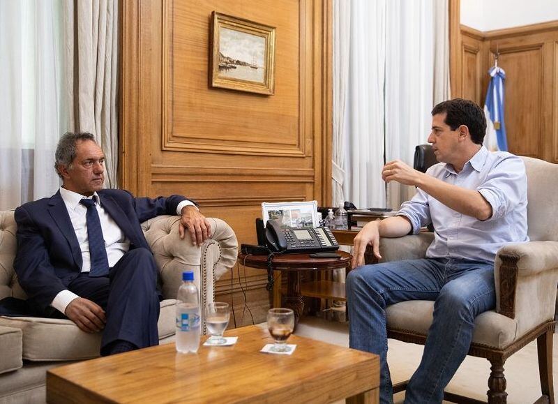 Daniel Scioli y "Wado" de Pedro salieron a marcar la cancha para dominar dentro del Frente de Todos