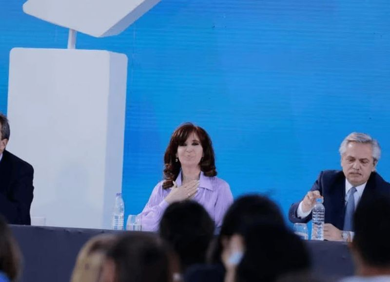 Quieren a sus enemigos bien cerca: Unión por la Patria disimula las internas y busca una foto de unidad