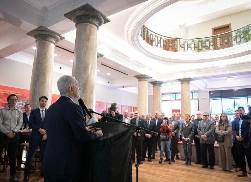 DESA y EDELAP inauguran la renovación del edificio Eduardo Wilde en homenaje a la ciudad y su historia