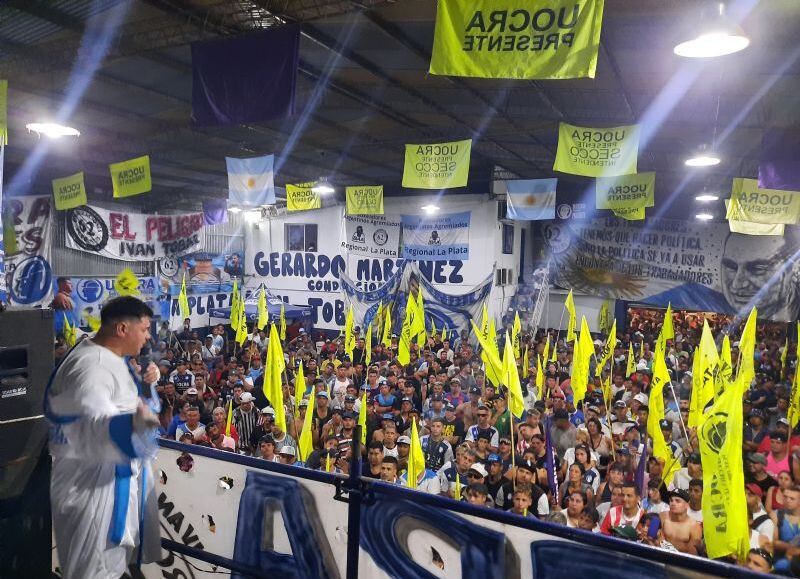 UOCRA La Plata realizó la primera gran asamblea de desocupados del año con 161 puestos de trabajo entregados