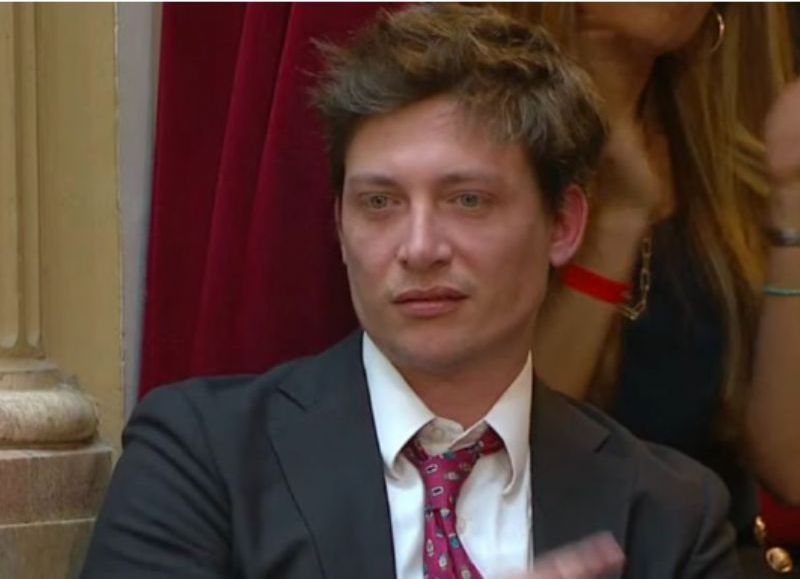Los trolls de Santiago Caputo furiosos con las coimas: "Nosotros ponemos la cara y estos se afanan todo"