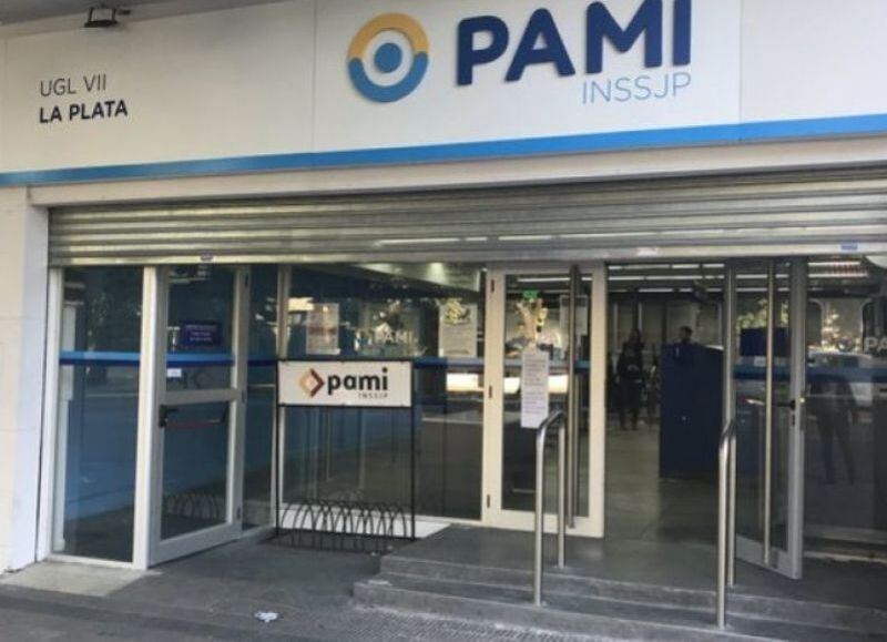 Ruidazo en PAMI La Plata: 300 días sin aumento salarial y el ajuste se hace escuchar