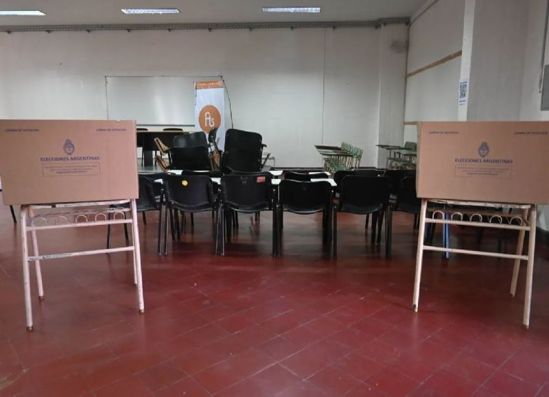 Elecciones | Fue a votar a una escuela de La Plata con su hijo con discapacidad y lo molieron a golpes
