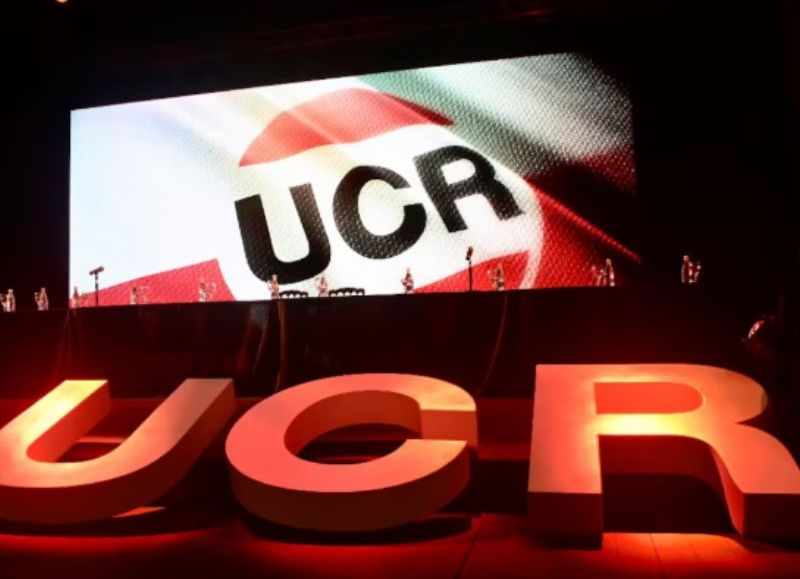 Interna radical: la disputa juvenil expone las tensiones de fondo entre Abad, Lousteau y Juliano