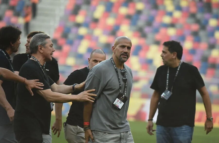 El árbitro presentó su informe sobre los incidentes ocurridos después del tercer gol de Rosario Central. También mencionó a Marcos Angeleri y Pascual Caiella y explicó las expulsiones de Agustín Sández y Román Iacovich.