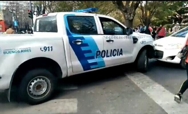 Ramiro Sebastián Terraza murió en la vía pública tras sufrir graves lesiones durante una pelea. Un hombre que sería conocido de la víctima fue detenido y quedó a disposición de la Justicia.