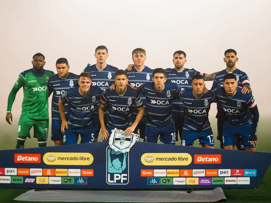 Gimnasia le ganó a Huracán con un gol agónico y se trepó a la cima del Torneo Clausura